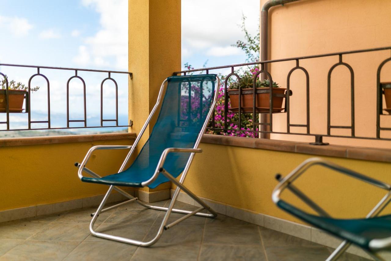 Appartamento Con Piscina 03 Trinità dʼAgultu المظهر الخارجي الصورة
