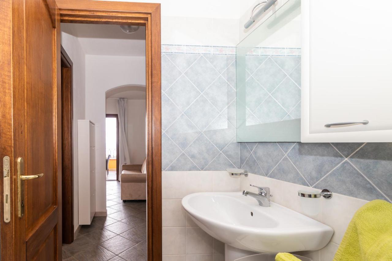 Appartamento Con Piscina 03 Trinità dʼAgultu المظهر الخارجي الصورة